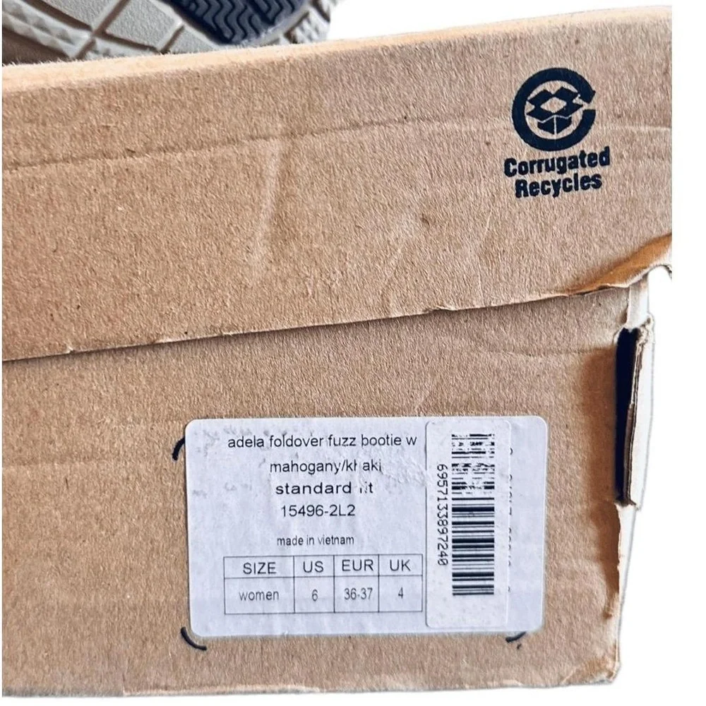NWT Crocs‎ Womens Adela Foldover Fuzz Snow Boot Size 6 Mahogany Khaki Suede